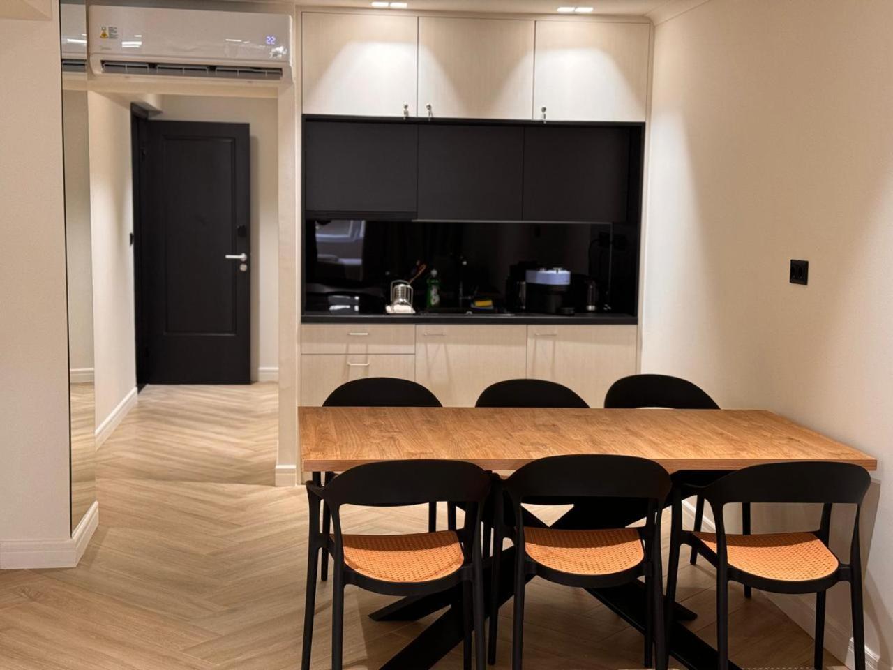 Triple A - Near Ermou Shopping Street - Family Hospitality - Free Parking! Aparthotel Atena Exterior foto